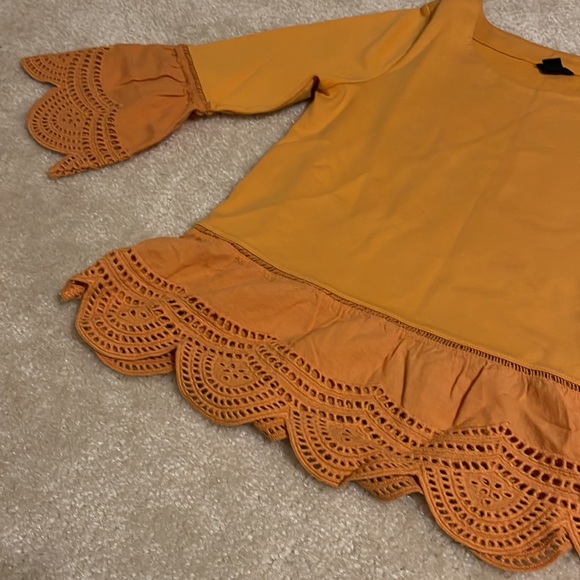 Ann Taylor - Picture 3 of 4